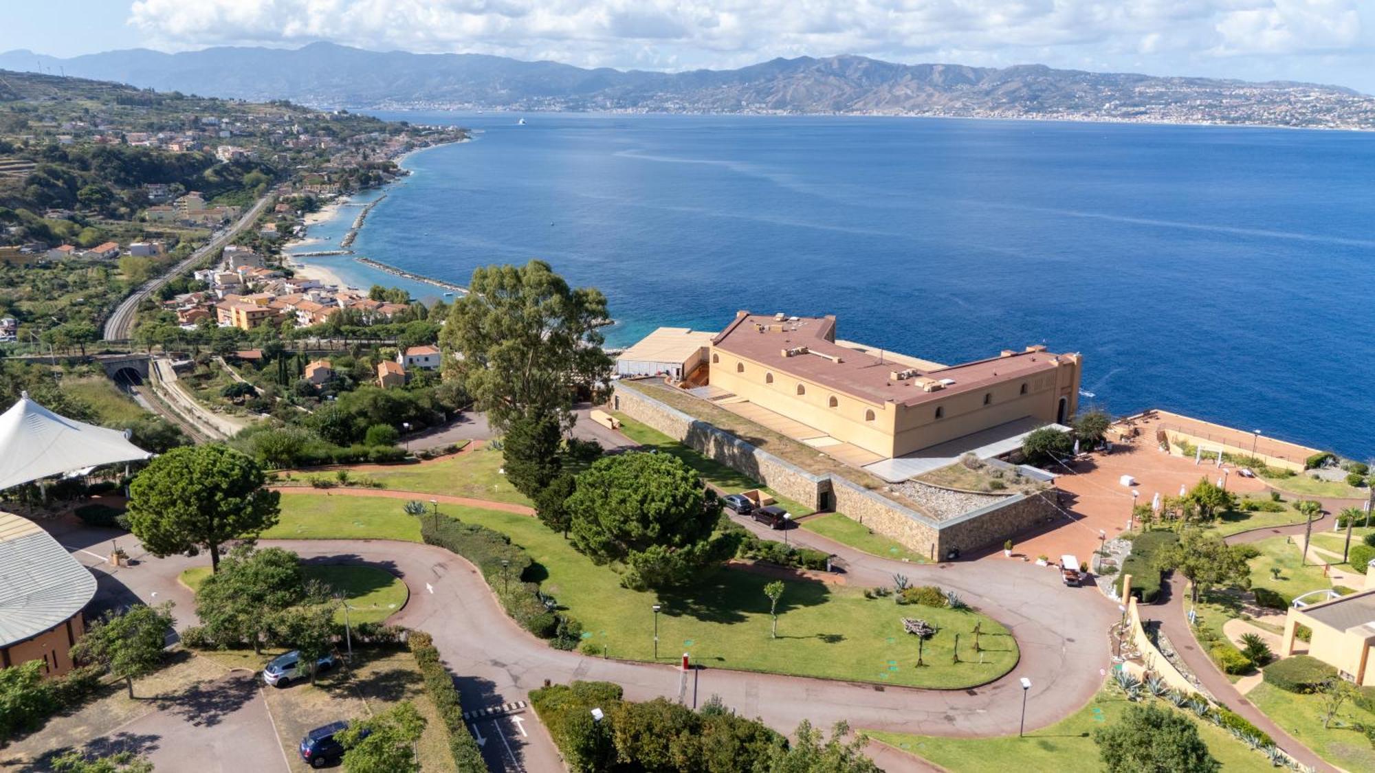 Altafiumara Resort & Spa Villa San Giovanni Exterior photo